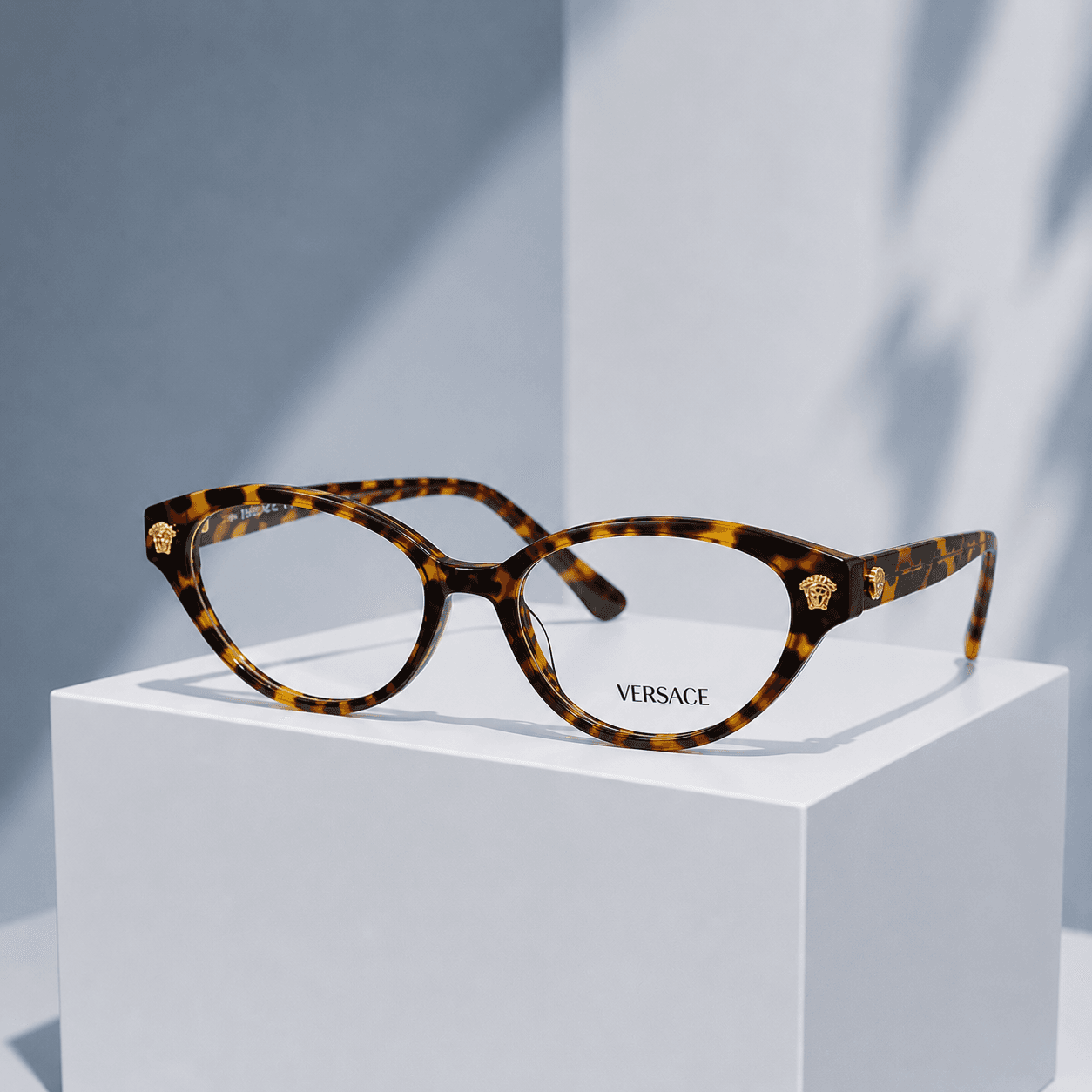 Versace --------