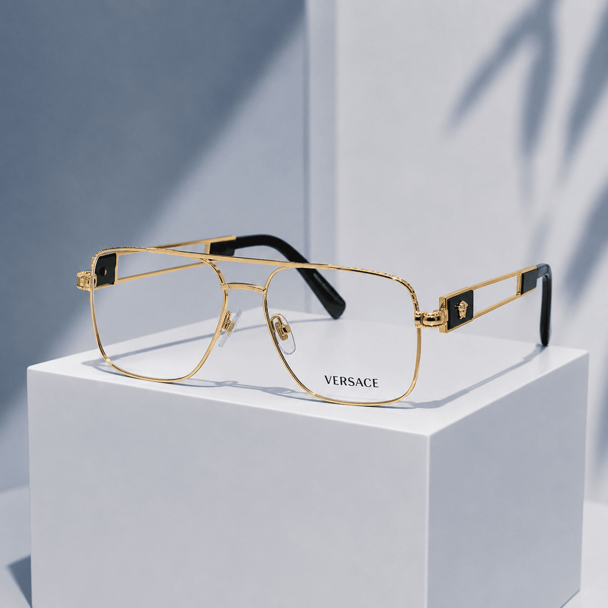 Versace --------
