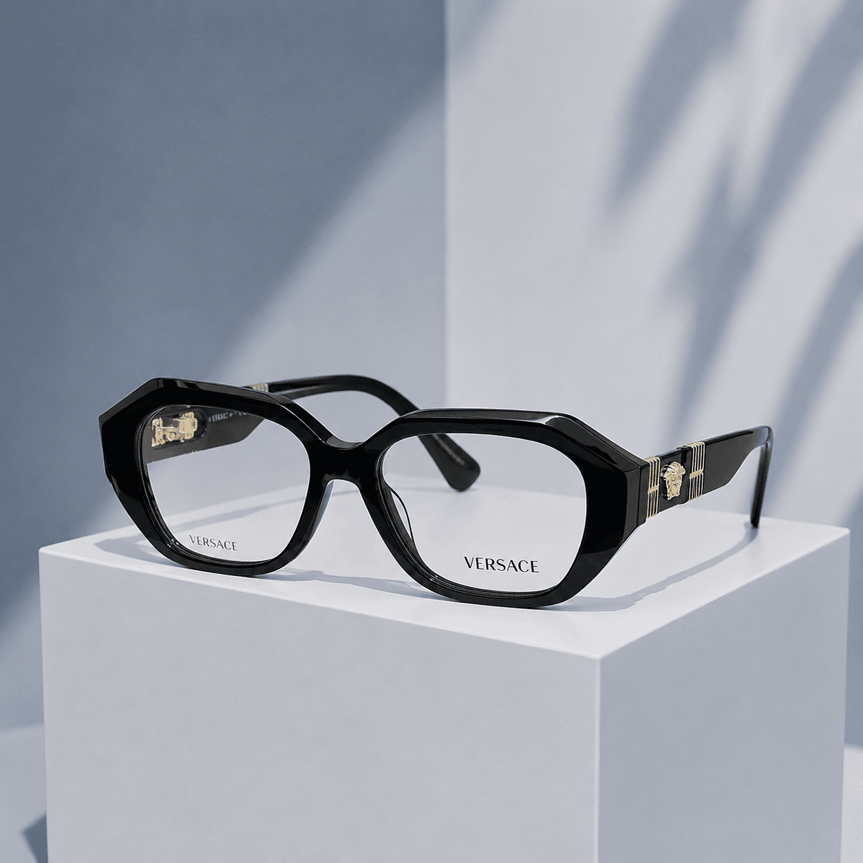 Versace --------